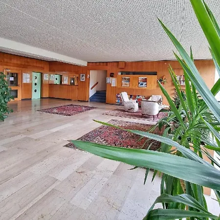 J&l Flat With Pool In Apartment *