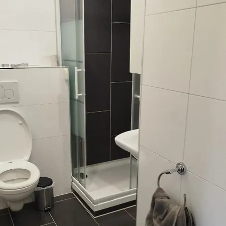 J&l Flat With Pool In Apartment *