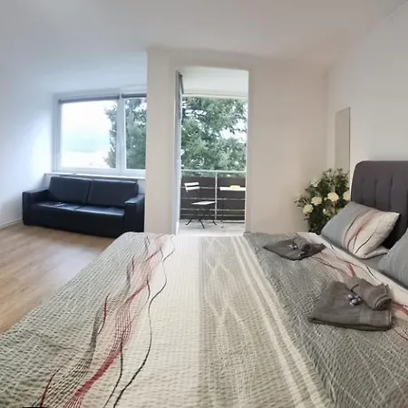 J&l Flat With Pool In 公寓 拜尔斯布龙